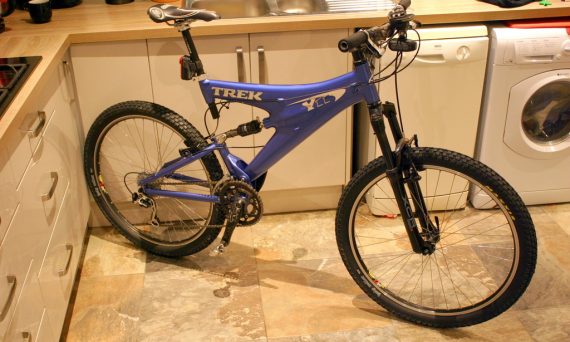 Trek Y11 Street Beast